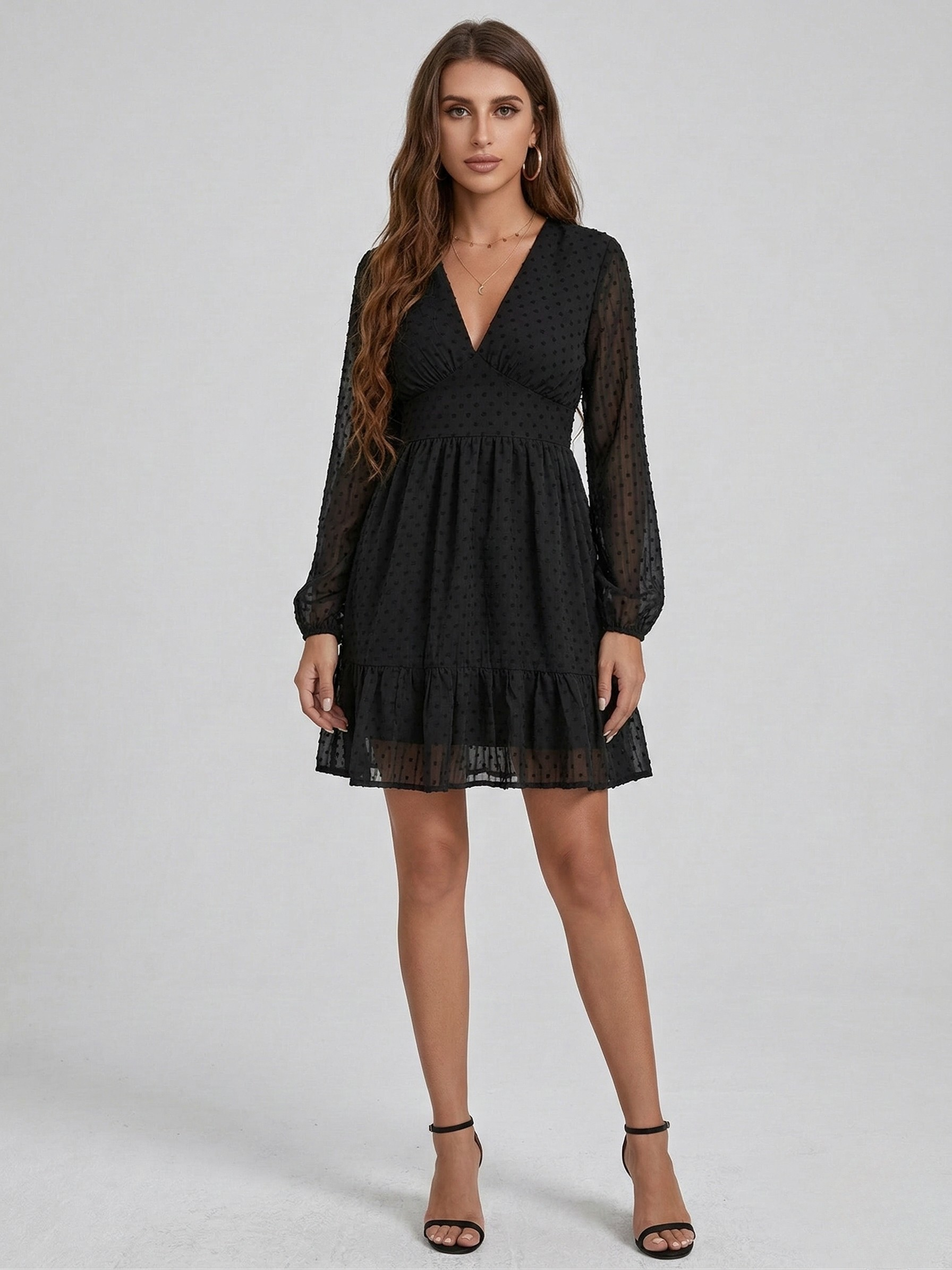 Krótka Sukienka Chiffon ze Skośnym Dekoltem V i Falbanami