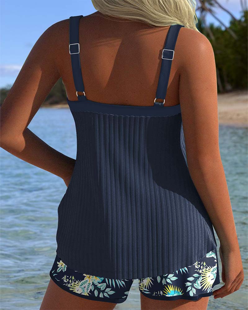 Damski Zestaw Tankini w Paski z Wygodnymi Szortami Plażowymi
